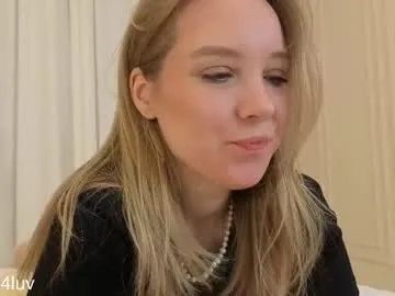 Freechat l1n4luv on Chaturbate