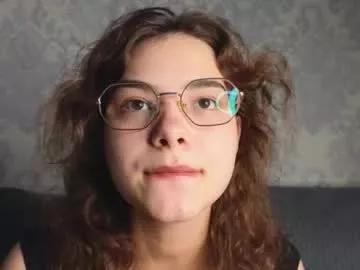laa_ura from Chaturbate