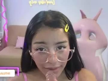 lalalutsy_tay from Chaturbate