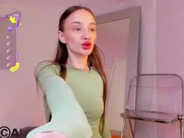 laralourance from Chaturbate