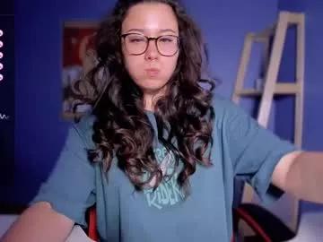 laratacker from Chaturbate