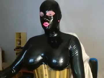 Latex_doll_iris from Chaturbate