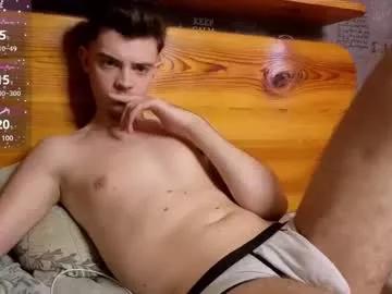 latte_boy from Chaturbate