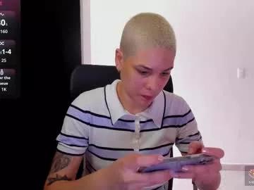 Laura_r23 from Chaturbate