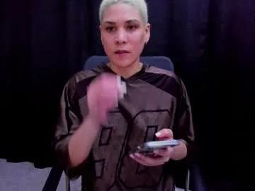 Laura_r23 from Chaturbate