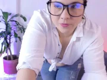 Leiablack2 from Chaturbate