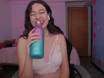 leslie9669 from Chaturbate