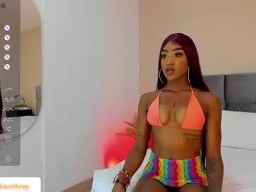 leslie_kourtrey from Chaturbate
