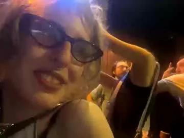 leslietheslut from Chaturbate
