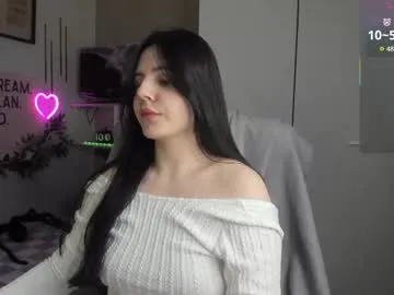 liawoow — GOAL: Tease with panties [100 tokens remaining] Welcome to my room! #feet #british #new #daddy #18