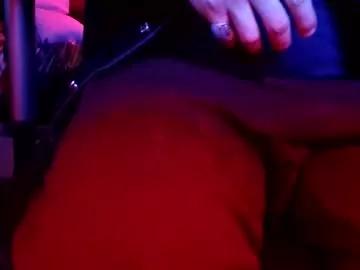 lilalphaboy from Chaturbate