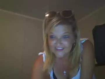 lilblonde412 from Chaturbate