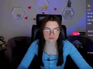 lili_cherryy from Chaturbate