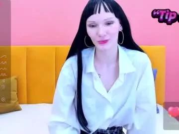 lili_flowerr from Chaturbate