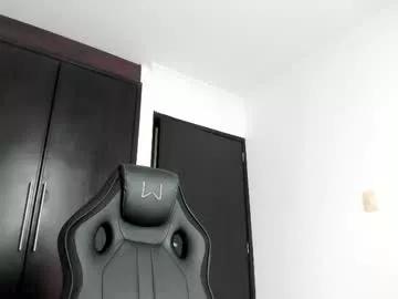 lili_jade222 from Chaturbate