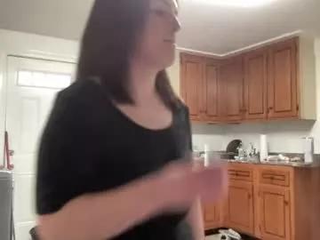 lillyadams222 from Chaturbate