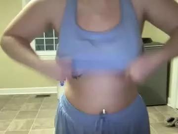 lillyadams222 from Chaturbate