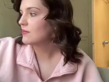 lillyadams222 from Chaturbate