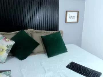 lillycarsson from Chaturbate