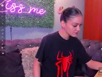 lillymaxwell from Chaturbate