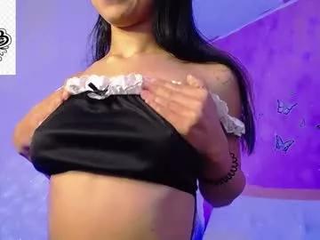 lily_robertss_ from Chaturbate