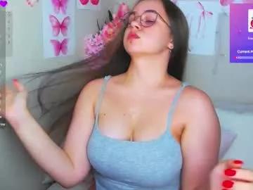 lilysweet13 from Chaturbate