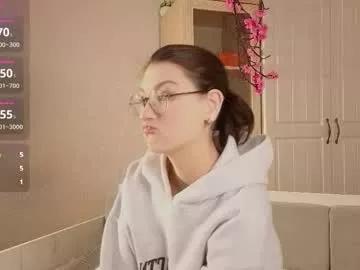 linna4kiss from Chaturbate