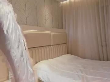 little_lolla18 from Chaturbate