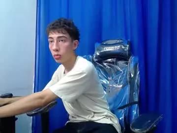 little_peeter from Chaturbate