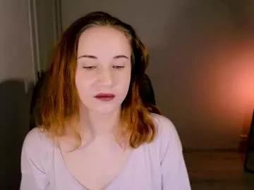 little_pretty_woman from Chaturbate