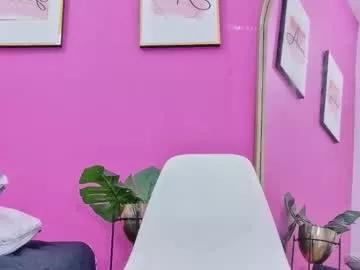 littleebonymommy from Chaturbate