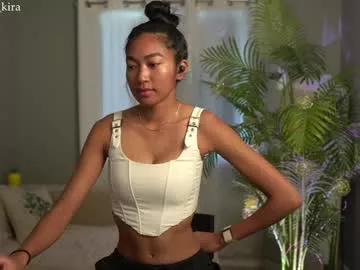 littlemiss_kira from Chaturbate
