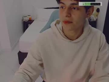 littlezhalem from Chaturbate