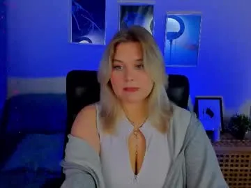 Freechat louisemous on Chaturbate