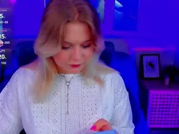 Freechat louisemous on Chaturbate