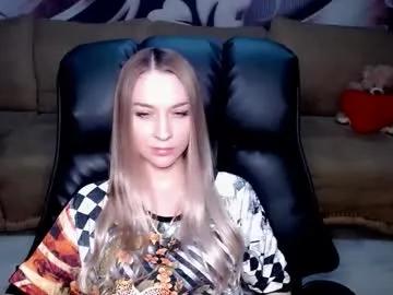 Lovellymalina from Chaturbate