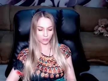 Lovellymalina from Chaturbate