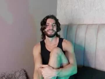 Luciano_ferrer from Chaturbate