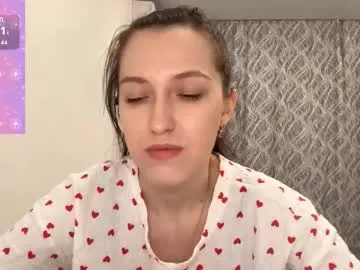 Freechat lucibeveridge on Chaturbate