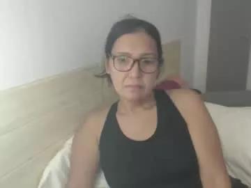 Luckyisa from Chaturbate