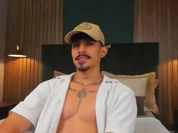 Freechat lukeetaylor_ on Chaturbate