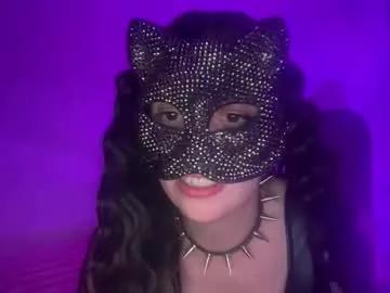 Lunahadiid from Chaturbate