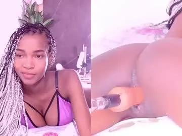 Lunna_thomson from Chaturbate