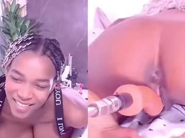 Lunna_thomson from Chaturbate