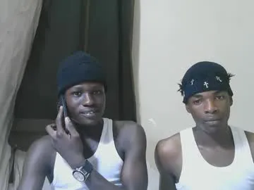 Private luoislove on Chaturbate