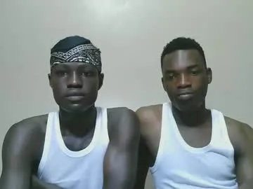 Private luoislove on Chaturbate