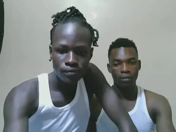 Private luoislove on Chaturbate