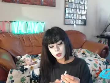 luxxxthefox from Chaturbate