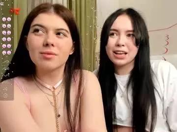 lynnaskins from Chaturbate