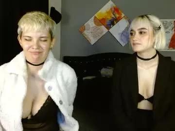 mackenziemoon from Chaturbate is Freechat